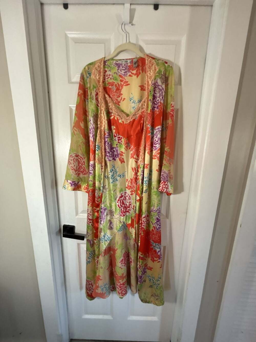 Vintage Delicates Floral Satin Chemise and Matching Robe Set Medium